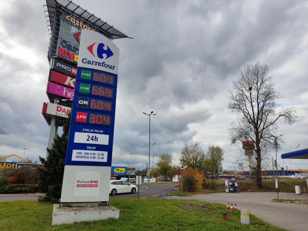 Ceny paliwa w Katowicach w październiku 2023 roku