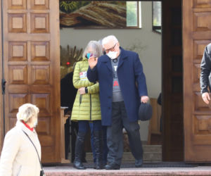 Lech Wałęsa w kościele
