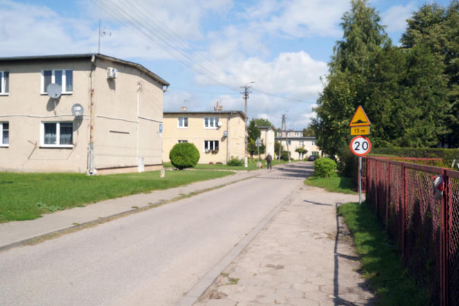 Strzały o świcie na spokojnej wsi! 28-latek walczy o życie, sprawca miał arsenał broni
