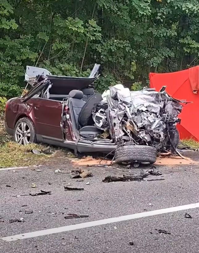 Tragedia na DK 42. Czołowe zderzenie z ciężarówką, nie żyje 23-latek!