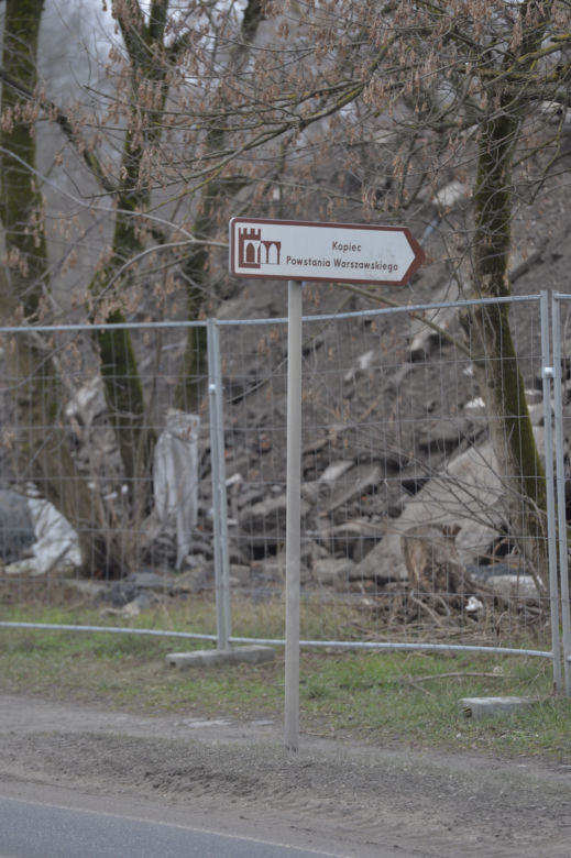 Prace wokół Kopca Powstania Warszawskiego
