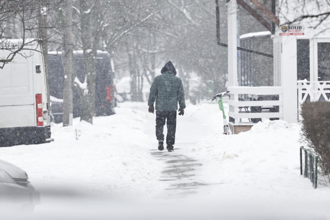 Gołoledź paraliżuje Polskę