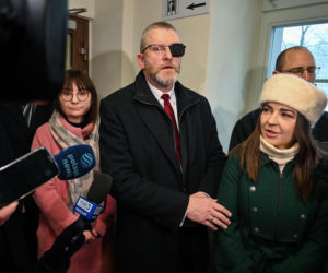 Grzegorz Braun pojawił się w prokuraturze. Nie otrzymał żadnych zarzutów