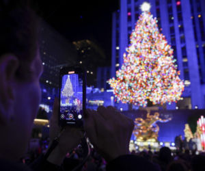Legendarna choinka w Rockefeller Center już świeci