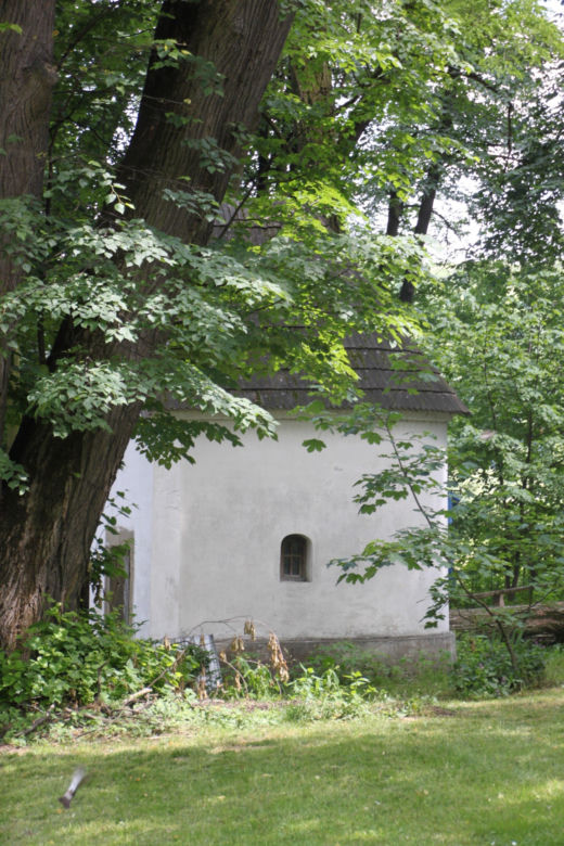 To sławny dwór w Małopolsce. Skrywa mrożącą krew w żyłach tajemnicę