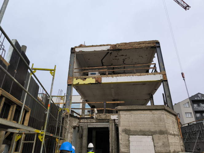 Modernizacja pływalni Akwawit w Lesznie