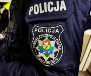 Zaatakowali na klatce schodowej i uciekli. Recydywiści zatrzymani