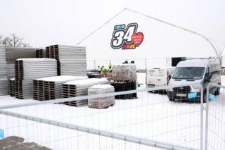 Budowa sceny i zaplecza finału WOŚP 2026 w Warszawie