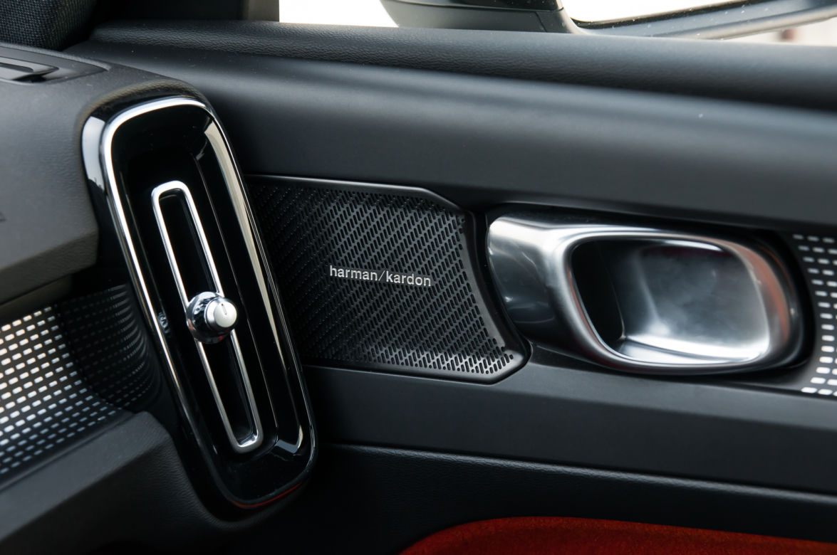 Volvo XC40 D4 190 KM R Design