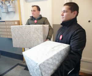 Magazyn Szlachetnej Paczki na terenie Starego Miasta. W samym Krakowie Szlachetna Paczka miała w czasie weekendu cudów 18 magazynów.
