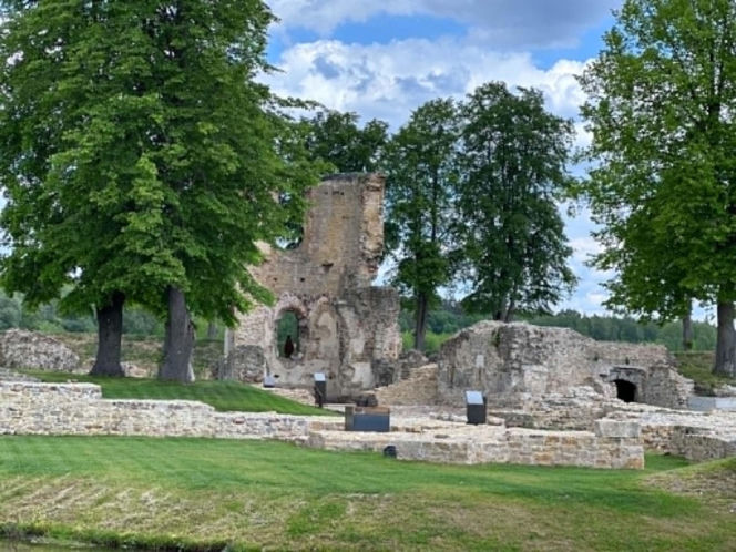 Zamek Ćmielów powraca do życia! Historia, rock’n’roll i wielkie otwarcie w najbliższy weekend