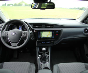 Toyota Auris Touring Sports lifting