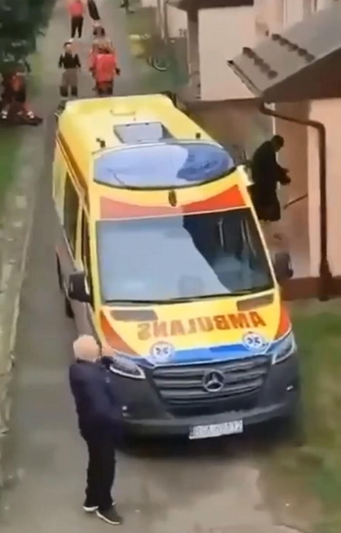 Dramat w Sanoku. Dwie osoby nie żyją, sprawca zastrzelony przez policję