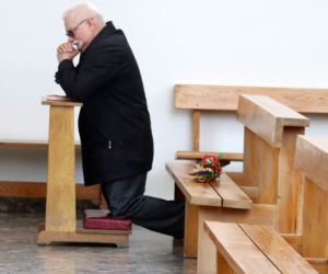 Wałęsa nie uwzględnia drożyzny bo nadal daje ubogim 10 zł 