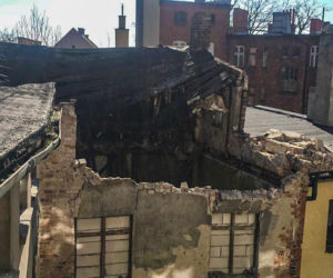 Katastrofa budowlana w centrum Torunia! Zawalił się dach kamienicy