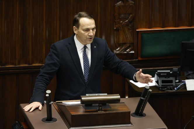 Sikorski ostro do Macierewicza w Sejmie
