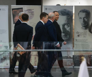 Karol Nawrocki w National Army Museum