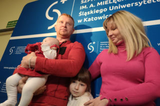 Ciąża, rzadka choroba i przeszczep szpiku. Lekarze z Katowic uratowali matkę i dziecko