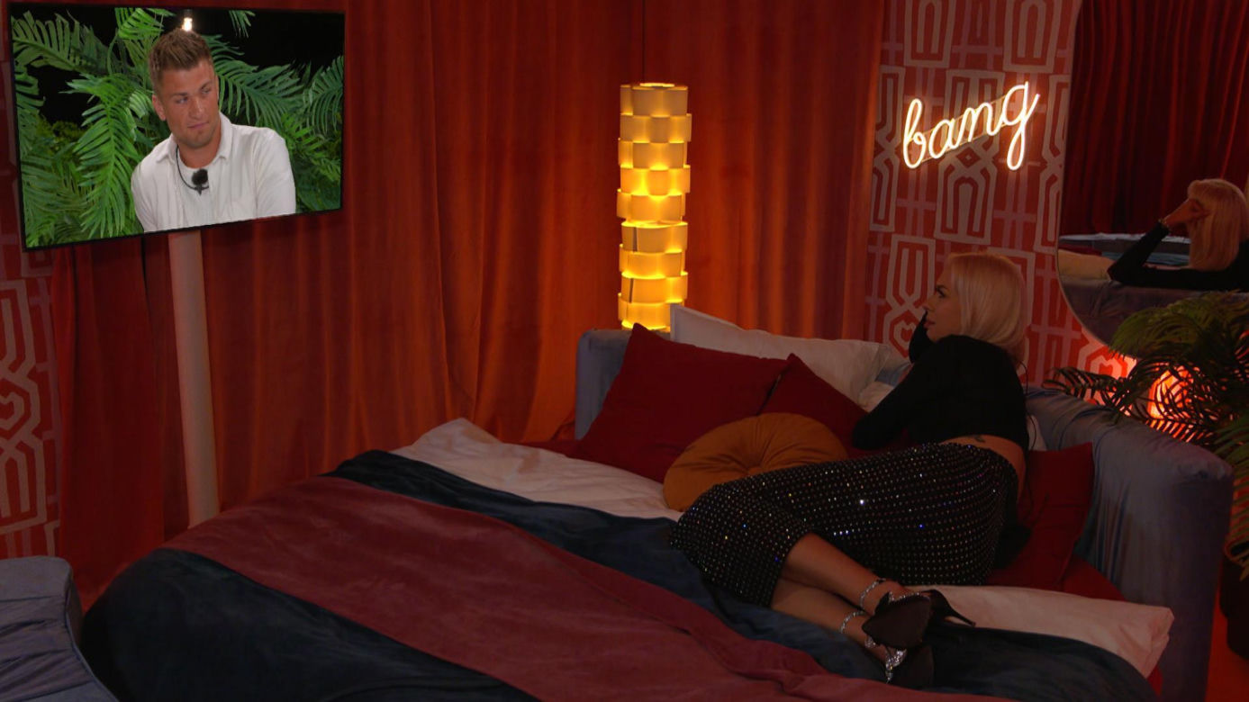 Love Island 9