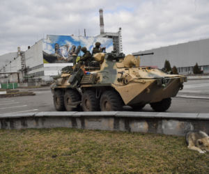 Rosjanie okupujący Czarnobyl z chorobą popromienną. Fizyka dotyczy każdego, niezależnie od pagonów