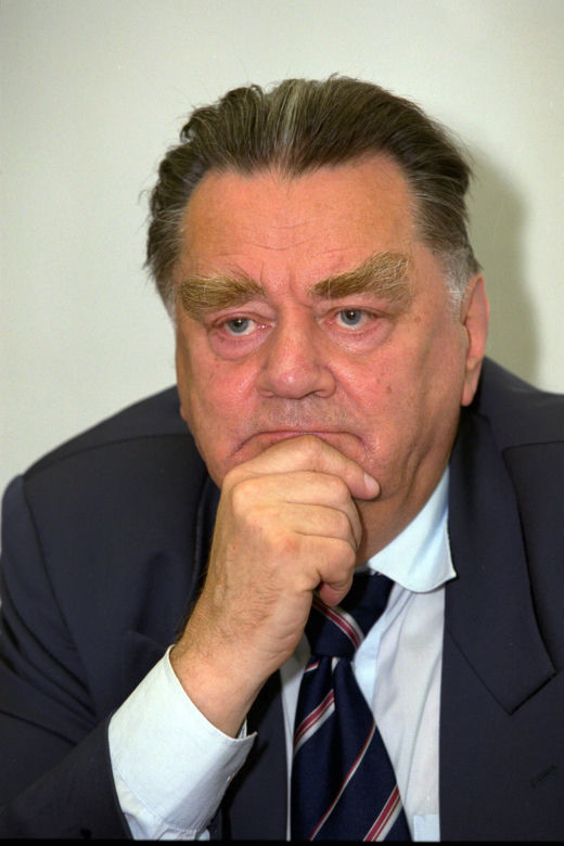 Tak wyglądają groby polityków