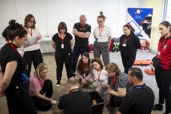 Aptekarze ćwiczą na wypadek wojny. Pierwsze takie szkolenie w Warszawie
