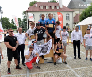Policjanci z Katowic robią cuda na drążku! Najlepiej w całym kraju [ZDJĘCIA]
