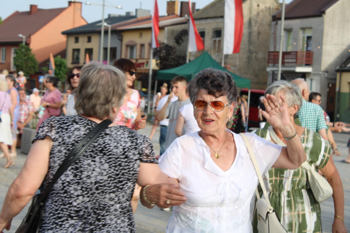 POTAŃCÓWKA NA RYNKU. Tak bawią się mieszkańcy Starachowic 06.2024
