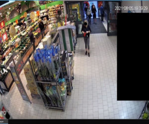 Gang dzieciaków okradł automat z zabawkami