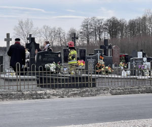 Płyta nagrobna przygniotła 1,5-rocznego chłopca! Straszna tragedia na cmentarzu Kamienicy