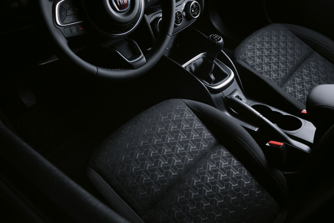 (2021) Fiat Tipo Cross