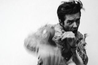 Brandon Flowers (The Killers) zapowiada pierwszy od dekady solowy album. Na „THRASHER” idzie w... country!