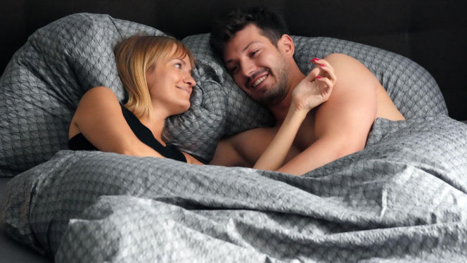 Barwy szczęścia, odc. 3286. Justin (Jasper Sołtysiewicz), Ola (Michalina Robakiewicz)