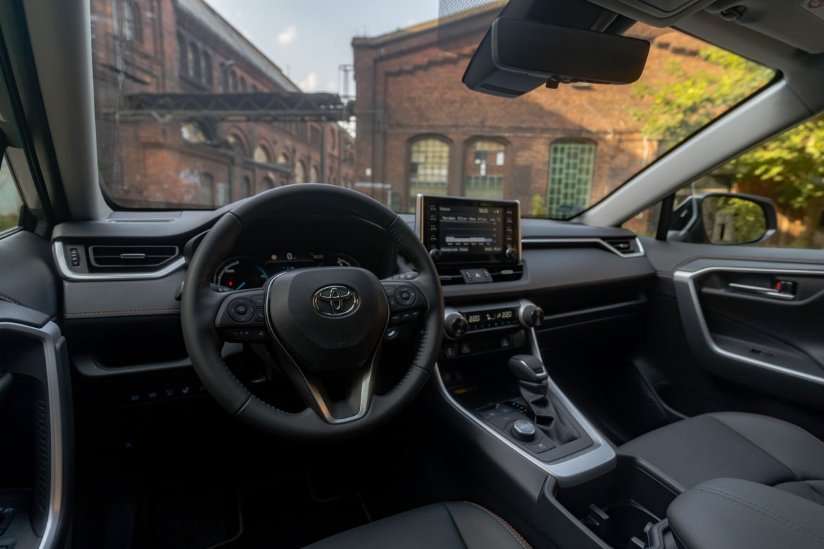 Toyota RAV4 Adventure Hybrid Dynamic Force 222 KM i-AWD e-CVT