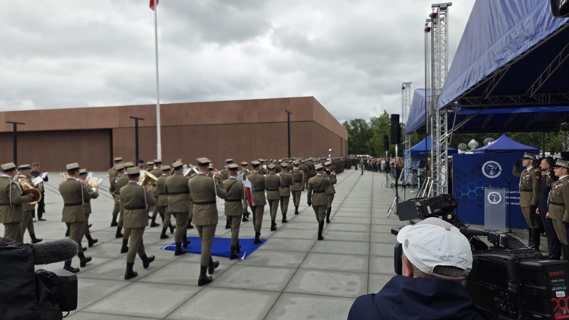 „Budowaliśmy samolot w trakcie lotu z pożarem”. Generał Molenda przechodzi do NATO