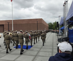„Budowaliśmy samolot w trakcie lotu z pożarem”. Generał Molenda przechodzi do NATO