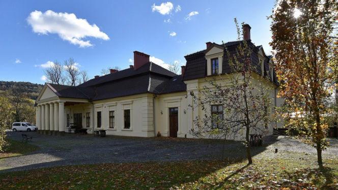 To jedna z najpiękniejszych gmin w Małopolsce. Znajdowała się w czterech województwach