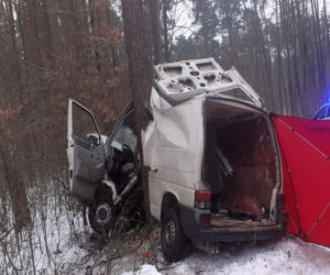 Wypadek busa w Lidzbarku. Jedna osoba nie żyje