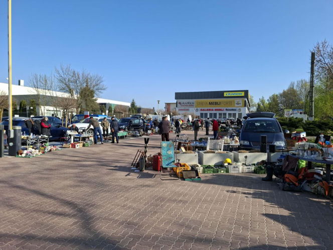 Giełda Staroci i Różności w Starachowicach (25.04.2026)