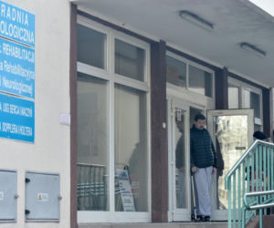 Figurski uczy się chodzić