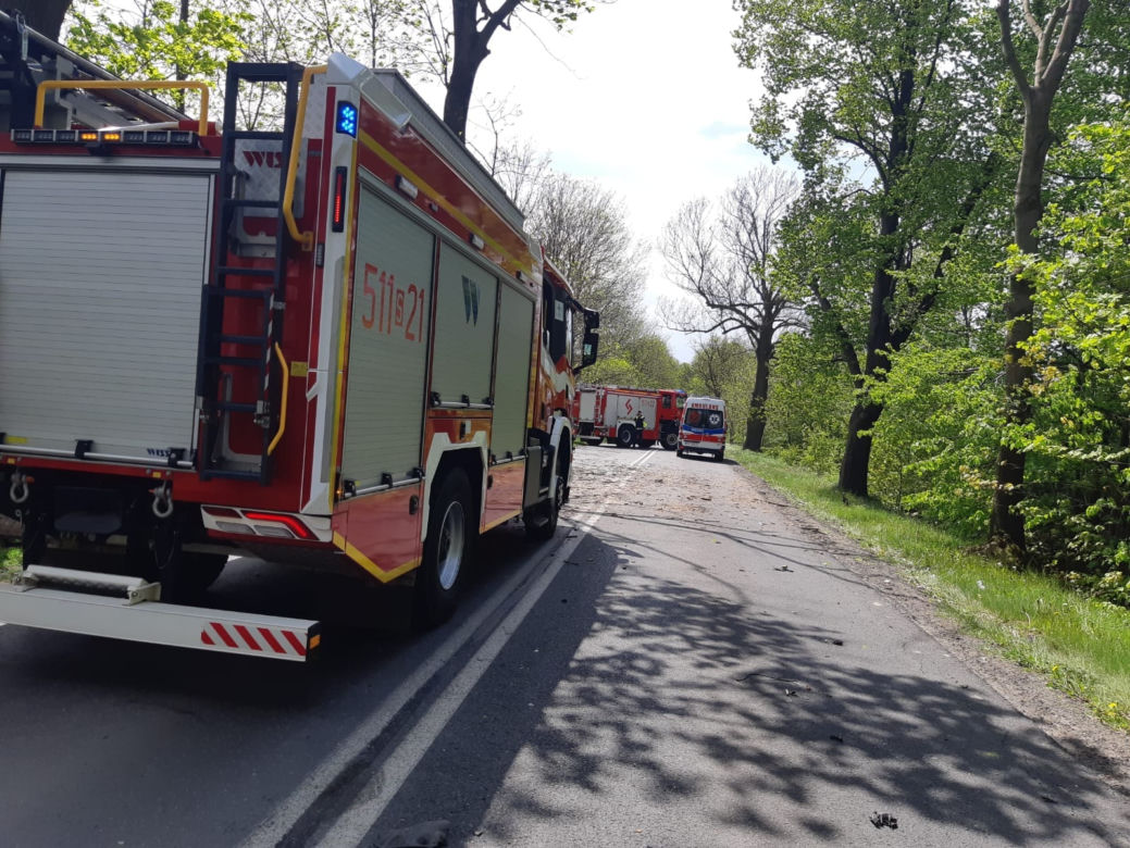 Wypadek w Wyrach. Nie żyje 34-latek