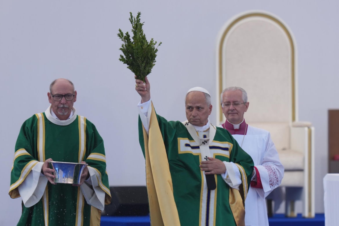 Papież Leon XIV w szpitalu z guzem płuca! Podano ważną datę