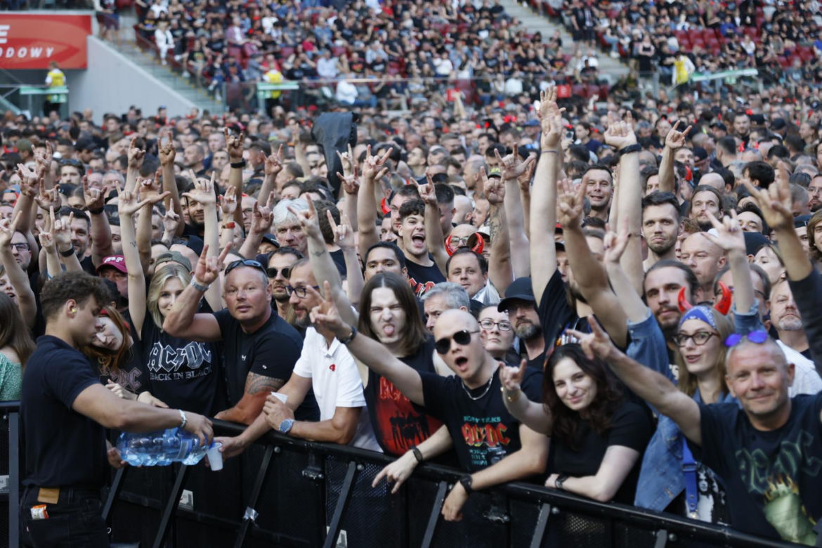 Koncert AC/DC w Warszawie (4.07.2025) - część druga. Organizatorem koncertu jest Live Nation
