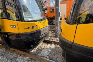 Zderzenie dwóch tramwajów na Ochocie. Są ranni