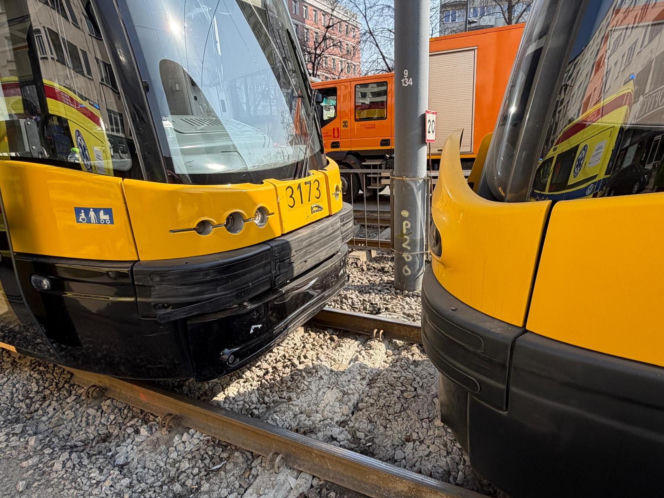 Zderzenie dwóch tramwajów na Ochocie. Są ranni