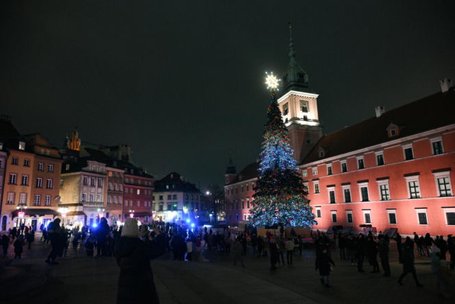 Świąteczna iluminacja 2025/2026 w Warszawie