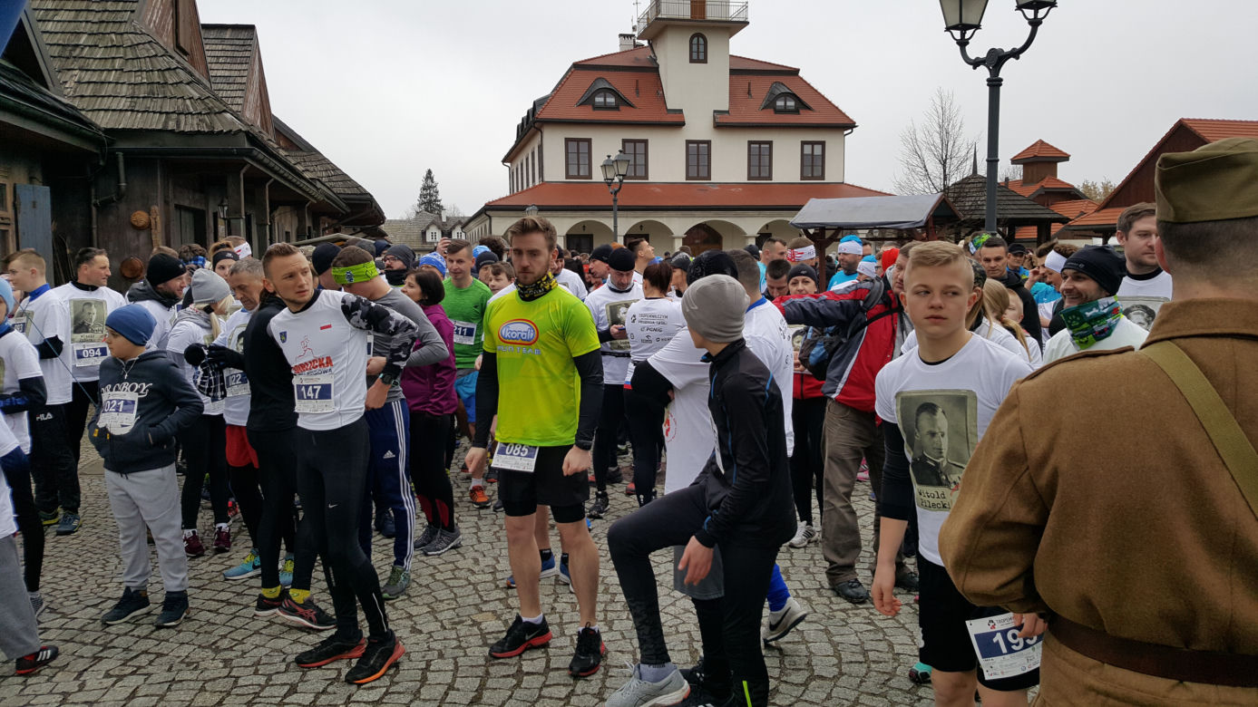 Nowy Sącz: Tłum biegaczy uczcił żołnierzy wyklętych. Długość trasy nie była przypadkowa