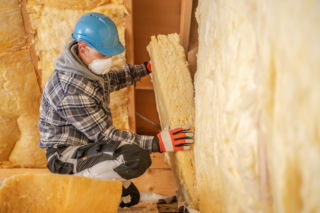 Wełna skalna czy szklana? Najważniejsze różnice i zastosowanie