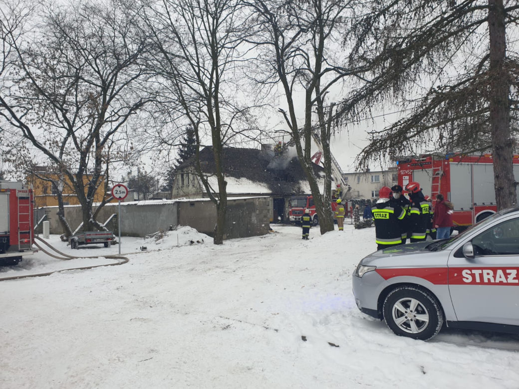 Rodzina zginęła w potężnym pożarze. Śmierć dopadła ich we śnie. Makabryczne szczegóły
