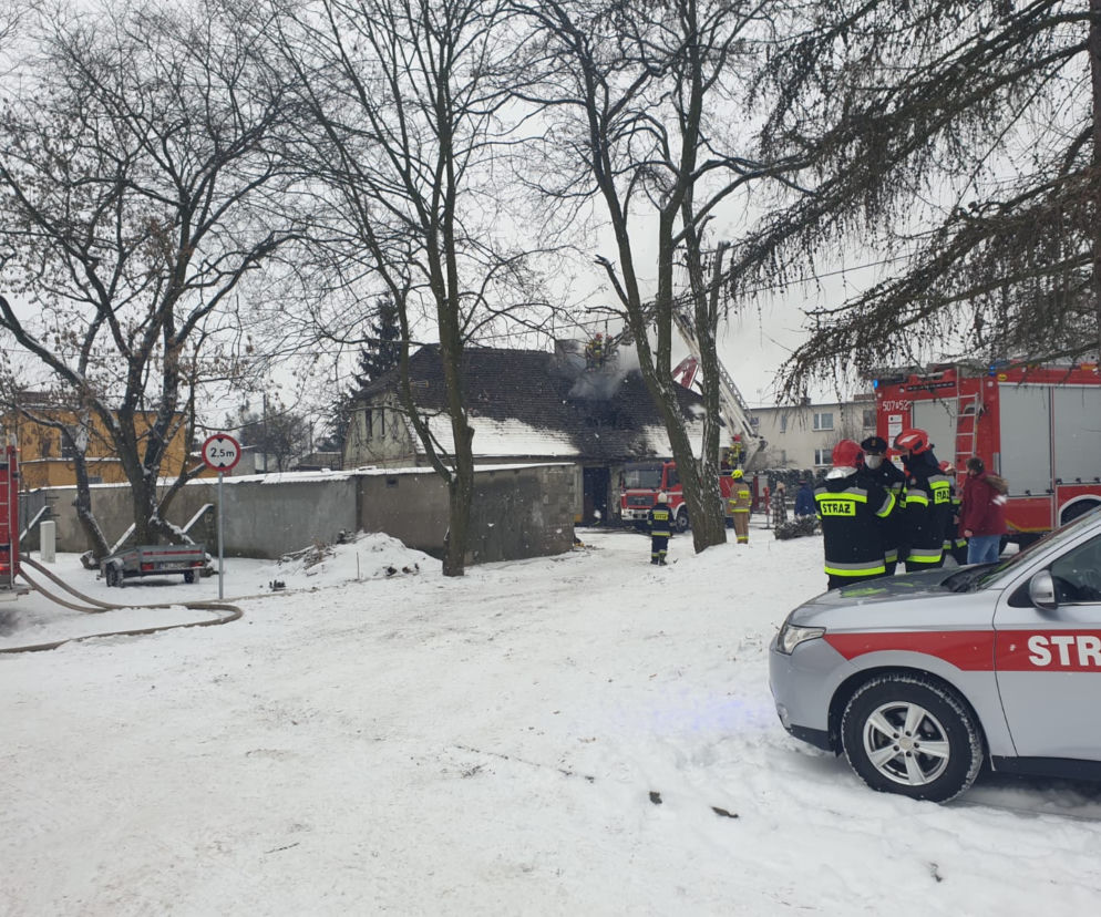 Rodzina zginęła w potężnym pożarze. Śmierć dopadła ich we śnie. Makabryczne szczegóły